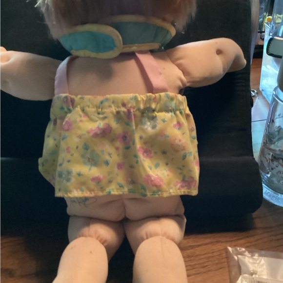 Vintage Cabbage Patch Kids doll. - Picture 3 of 7
